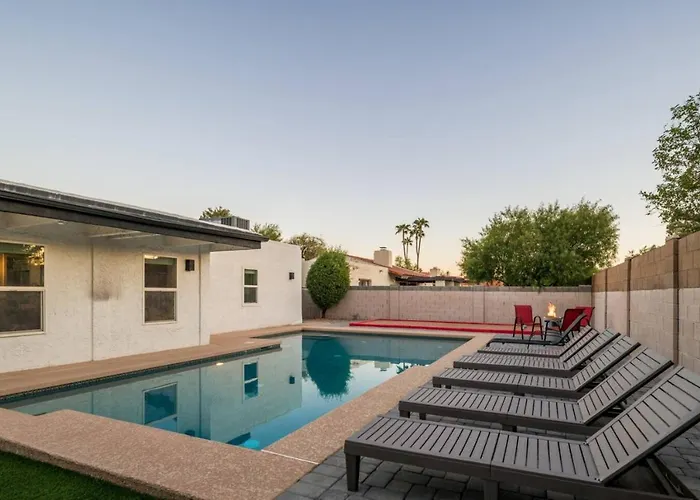 Moon Valley Manor Holiday home