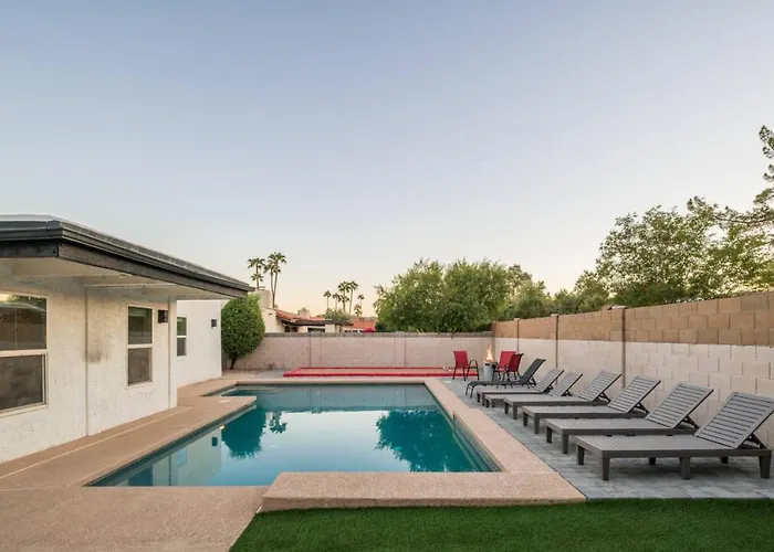 Moon Valley Manor Holiday home