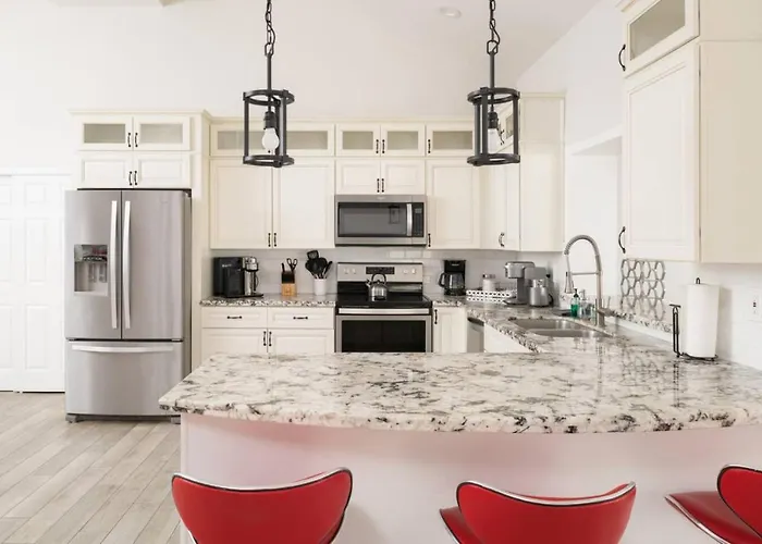 Moon Valley Manor * Phoenix